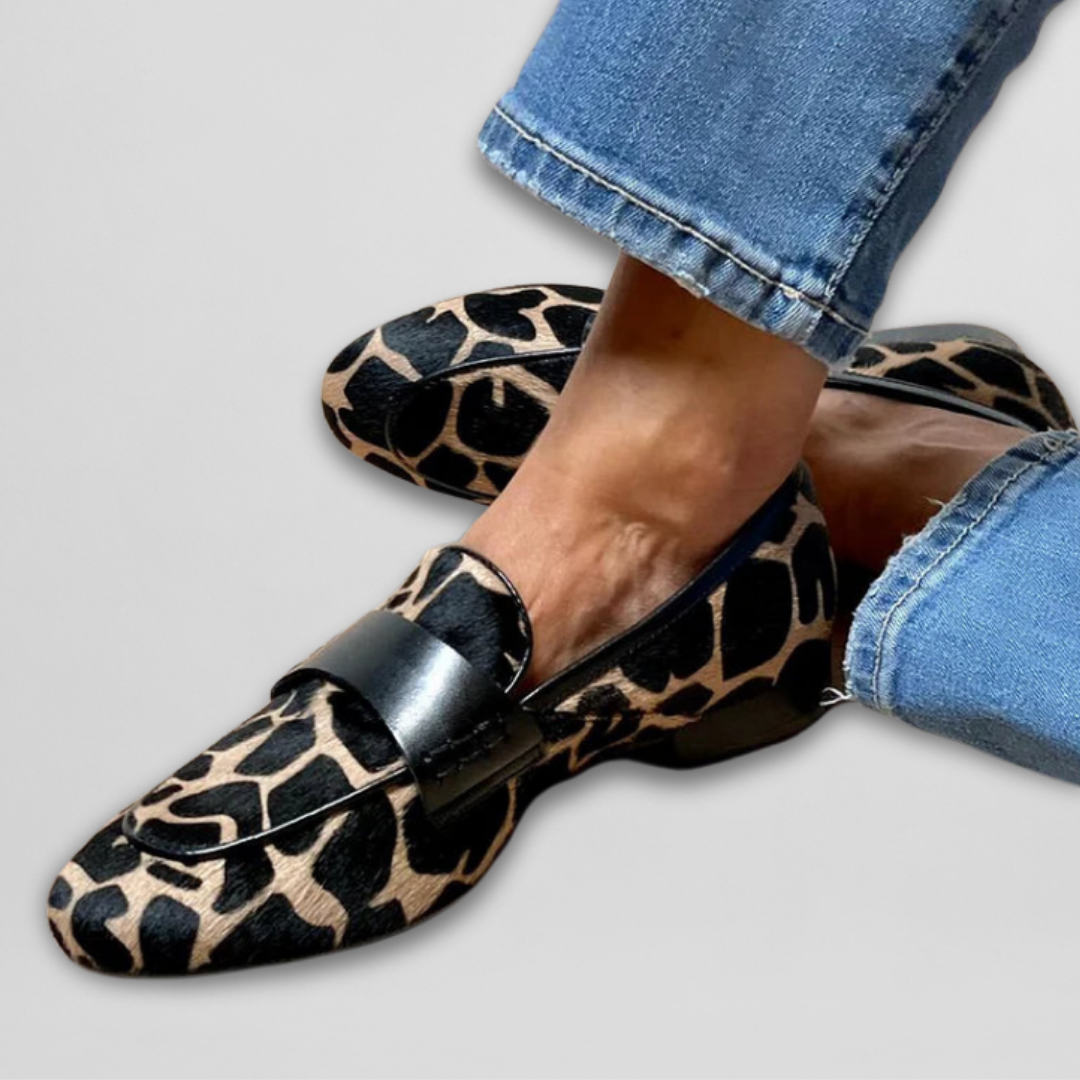 Rose | Giraffe Print Loafers