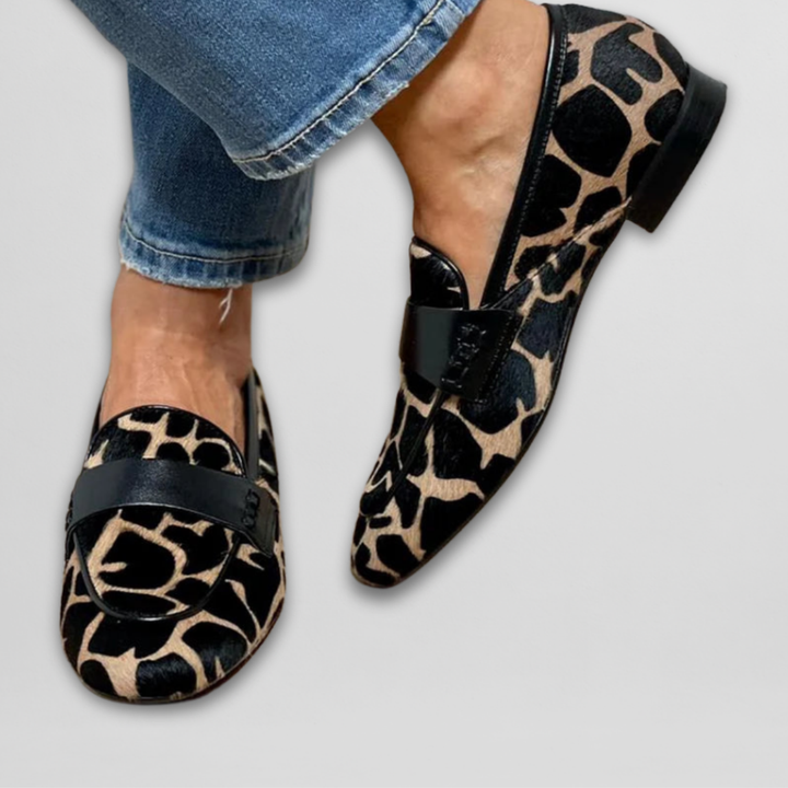 Rose | Giraffe Print Loafers